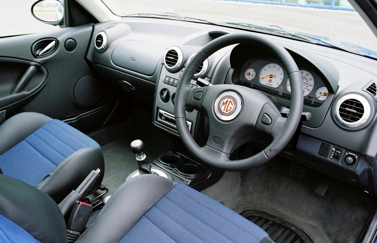 2004 ZR 160 3-Türer, Bild 03