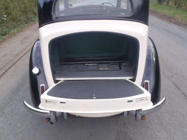 1948 ROVER P3 6-light Saloon