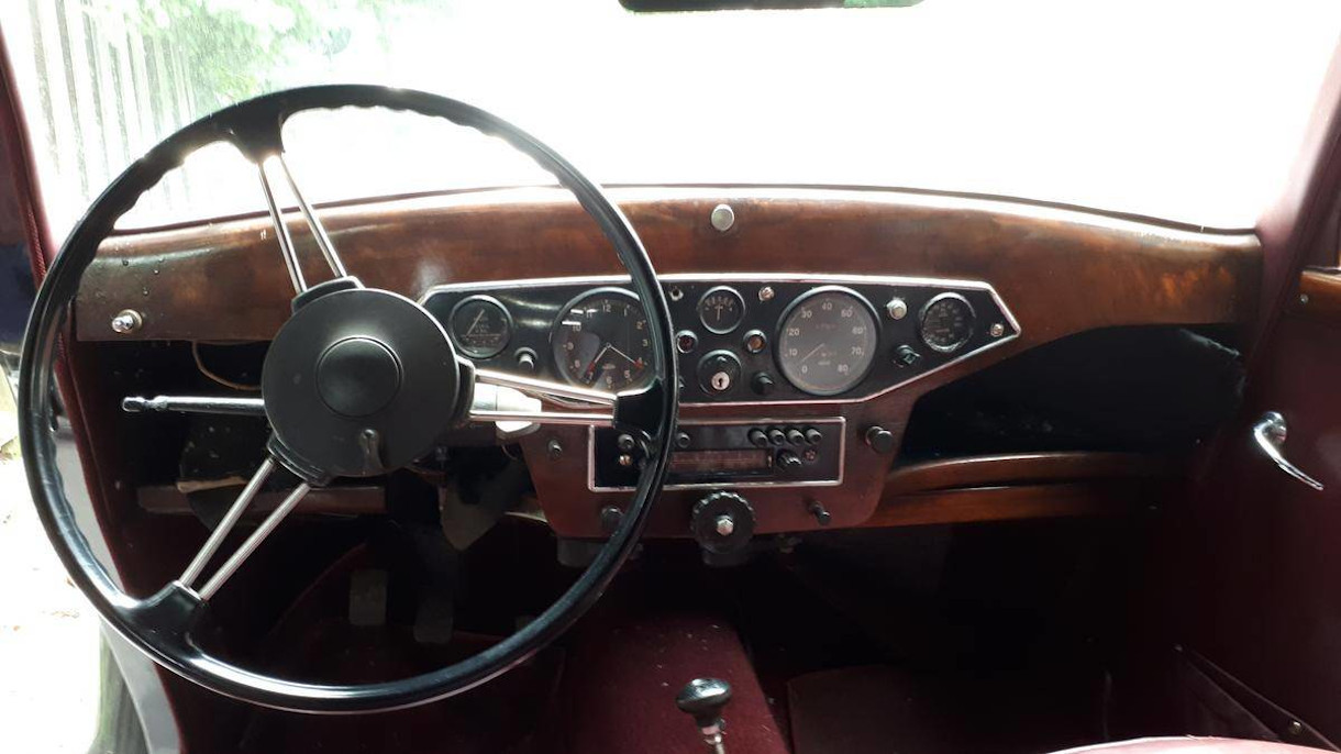 1948 ROVER P3 6-light Saloon